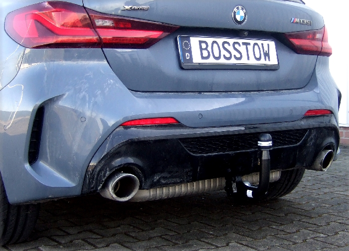 Anhängerkupplung für BMW-1er F40, spez. M135i, nicht für Fzg. mit sensorgest. Heckklappe, nur für Heckträgerbetrieb, Baureihe 2019-2024 V-abnehmbar
